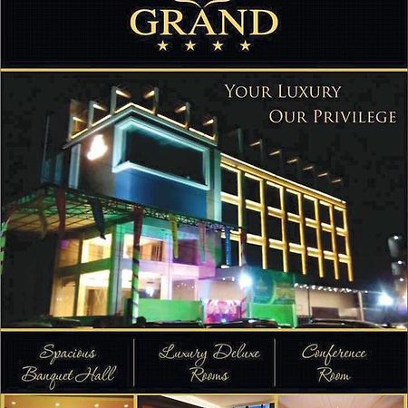 Dng The Grand Hotel 칸푸르 외부 사진